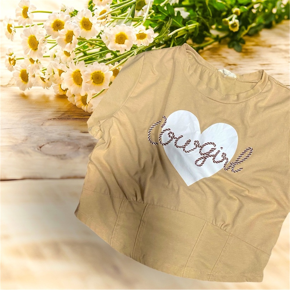 2for20 Loved Dazed cowgirl slightly cropped tee Excellent condition